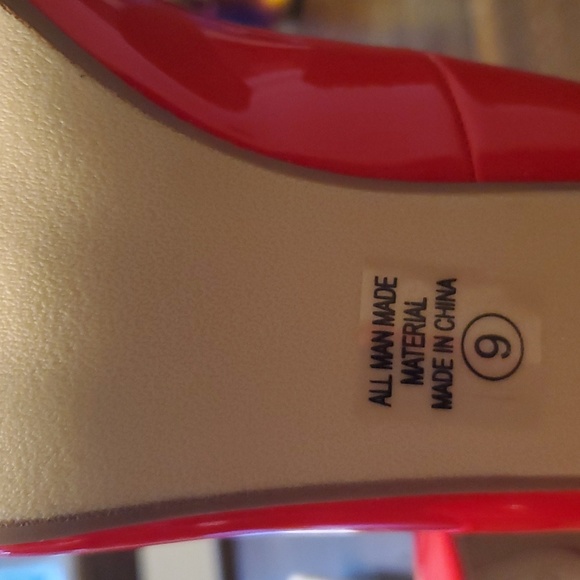 Red Faux Patent Leather Heels - Picture 3 of 9